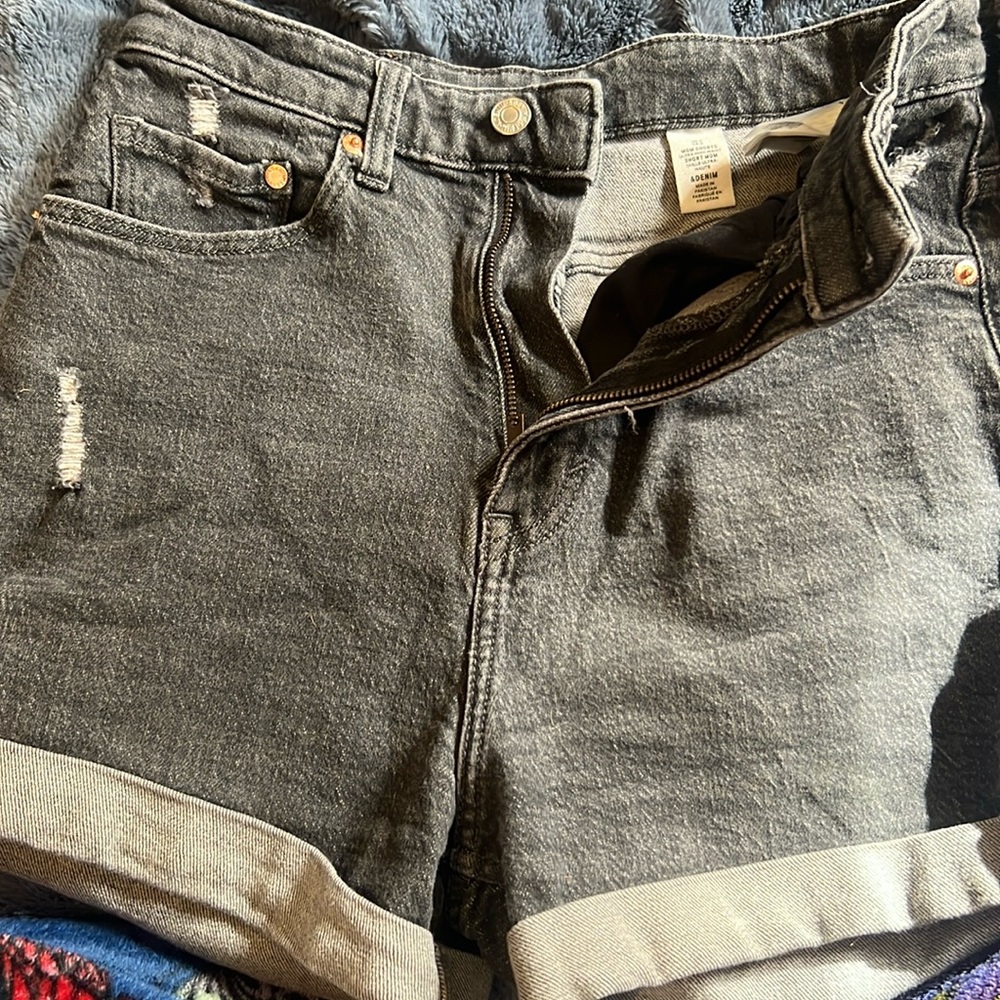 H&M black denim Jean shorts size 6